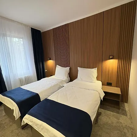 Отель Leotar 4*