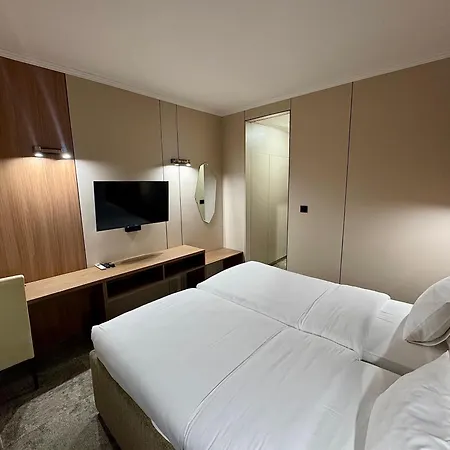Leotar Hotel 4*