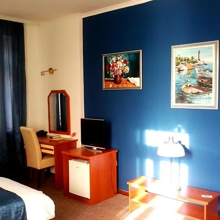 Leotar Hotel